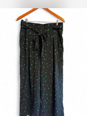 Halogen Navy Wide-Leg Pants with Green Floral Print and Tie Waist